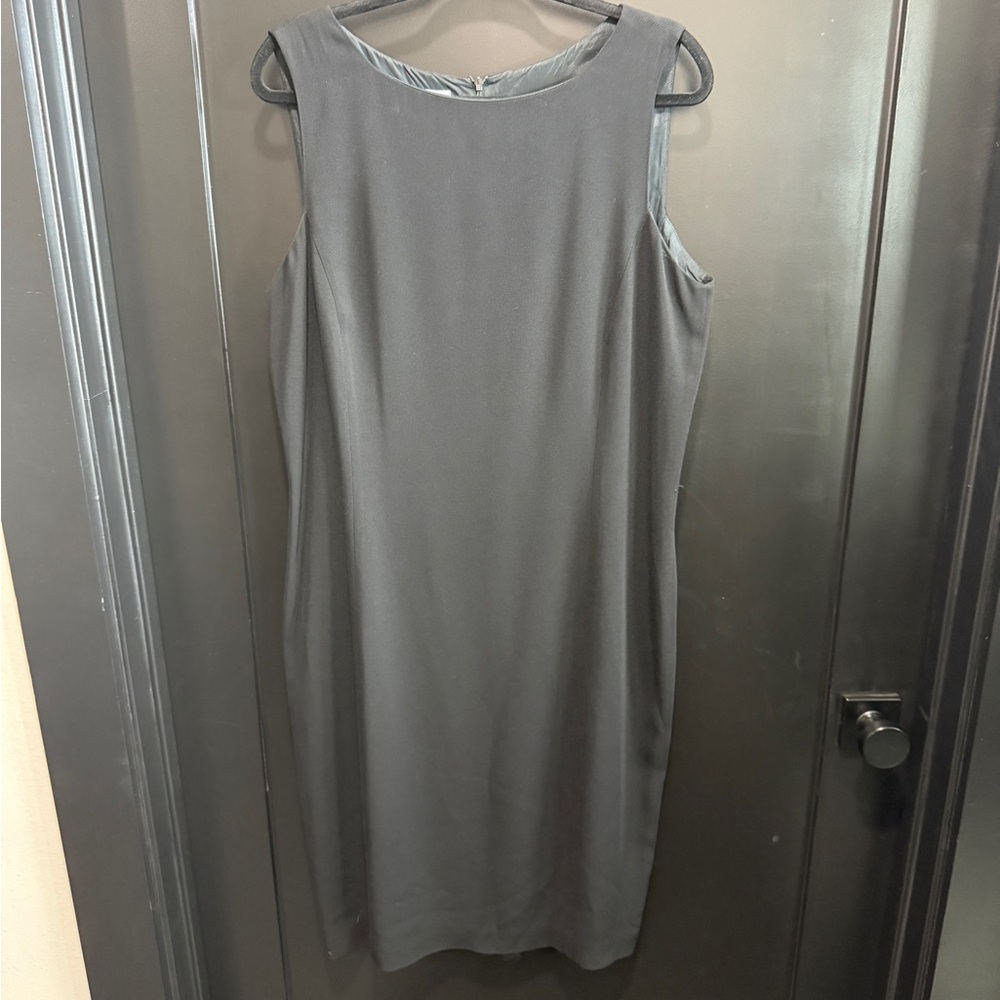 Liz Claiborne Black Sleeveless Midi Dress